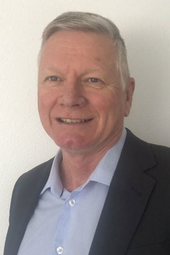 Clinton Naude